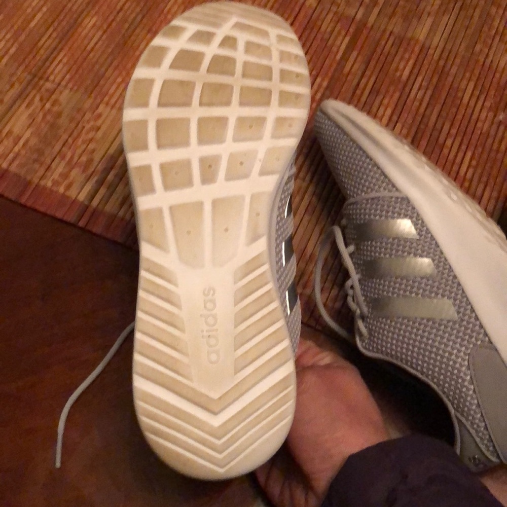 Adidas shoes 👟 - Picture 5 of 8